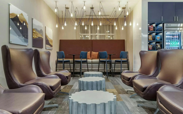 DoubleTree by Hilton Greenville Woodruff Road