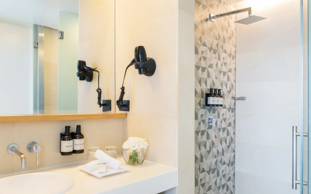 NH Collection Mexico City Airport T2