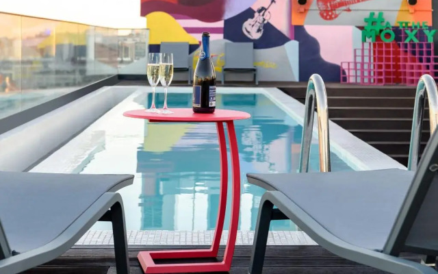 Moxy Lisbon City