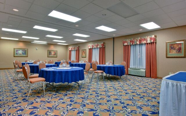 Holiday Inn Express & Suites Saskatoon by IHG