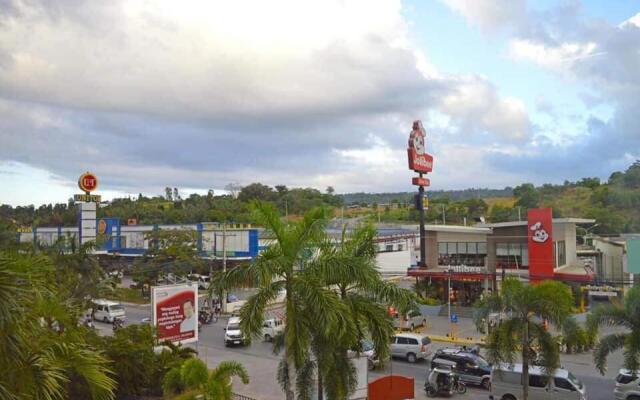 Furnished House in Calapan City Subdivision near ROBINSON/XENTRO Mall