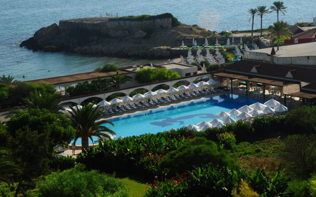 Denizkizi & Denizkizi Royal Hotel