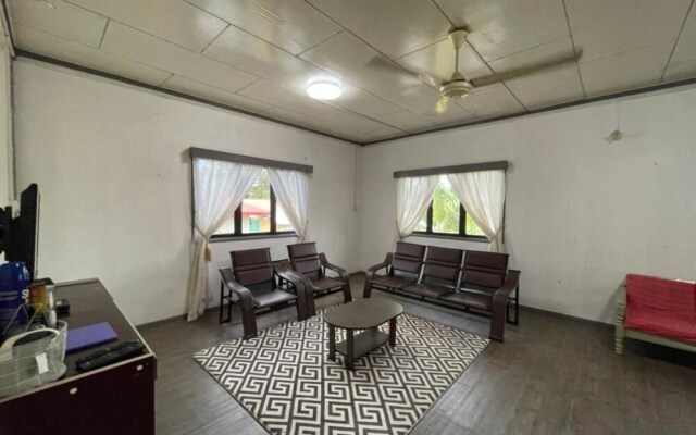 Anique Hoemstay by Oyo Rooms