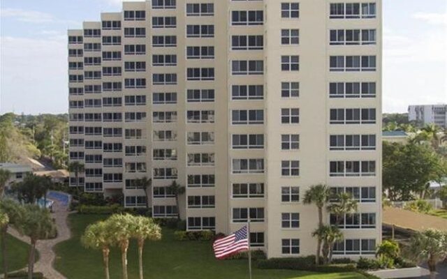 Sarasota Surf & Racquet Club