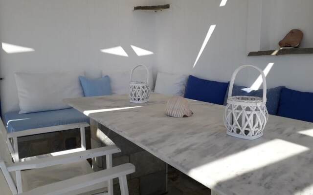 Nikoleta Kolympithres Paros