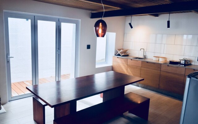 Modern Studio Apartment in Seapoint