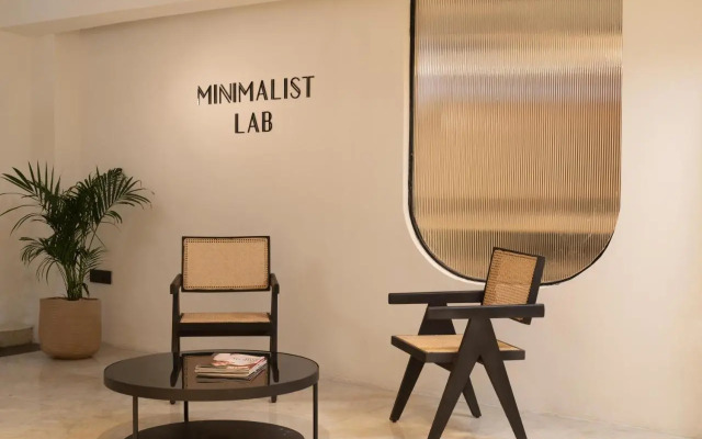 Minimalist Poshtel & Suites