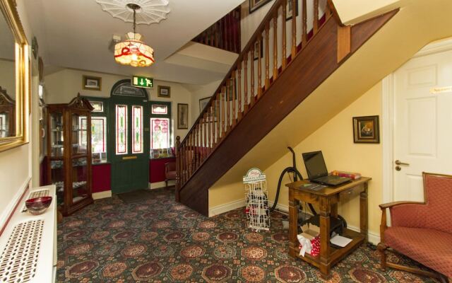 Augusta Lodge Guesthouse