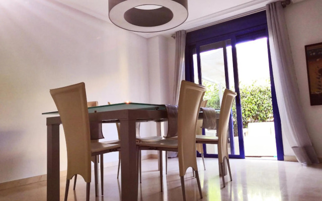 Duplex with sea views, garden and terrace