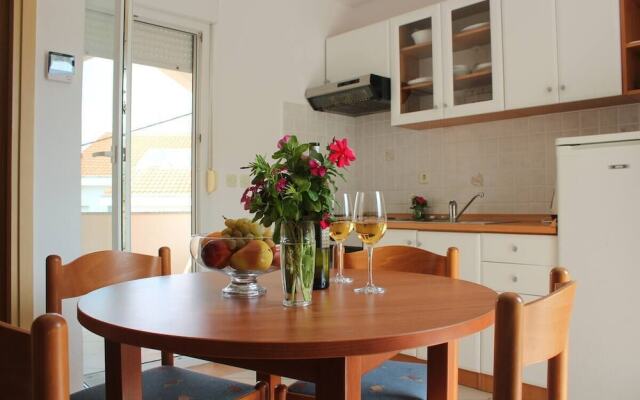Sea View Apartment Ruza, Sleeps 4