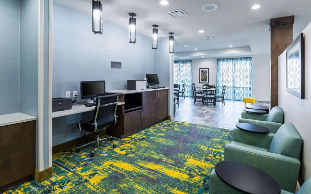 Comfort Inn & Suites Oklahoma City near Bricktown