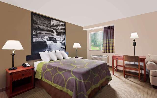 Super 8 by Wyndham Ithaca