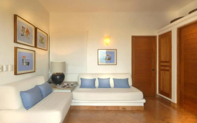 Mi Otra Casa - Adults Only