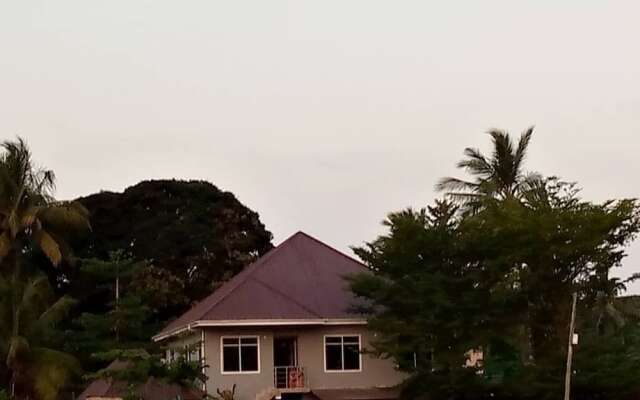 Kimyakimya Pub & lodge