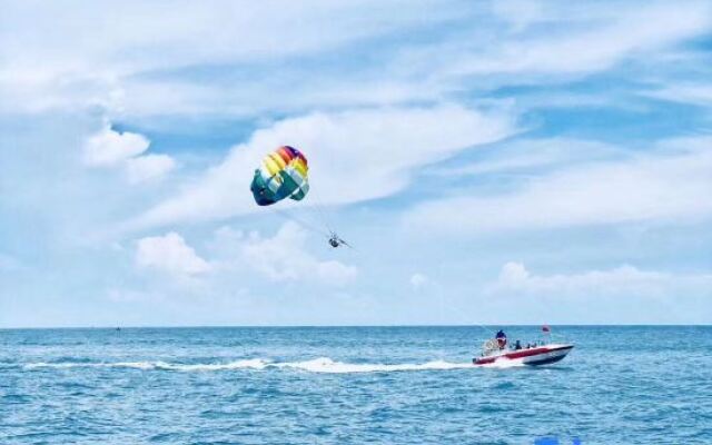 Weizhou Island Manyue Homestay (Shiluokou Beach Shop)