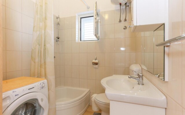 Stunning Home in Marusici With Wifi and 1 Bedrooms