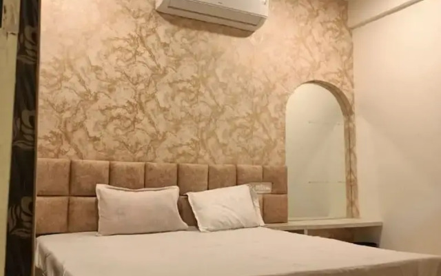 Goroomgo Kshipra Guest House Ujjain
