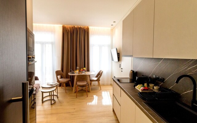 Paleo Suites