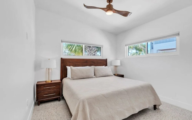 The Palm Leaf 3 Bedroom Home by RedAwning
