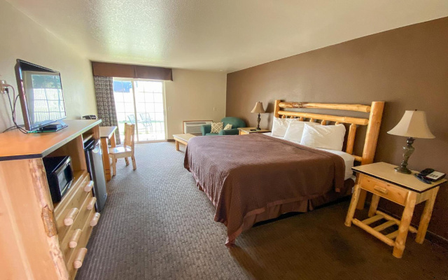 Sisters Inn And Suites