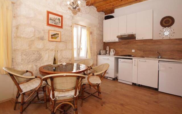 Apartments Stelina