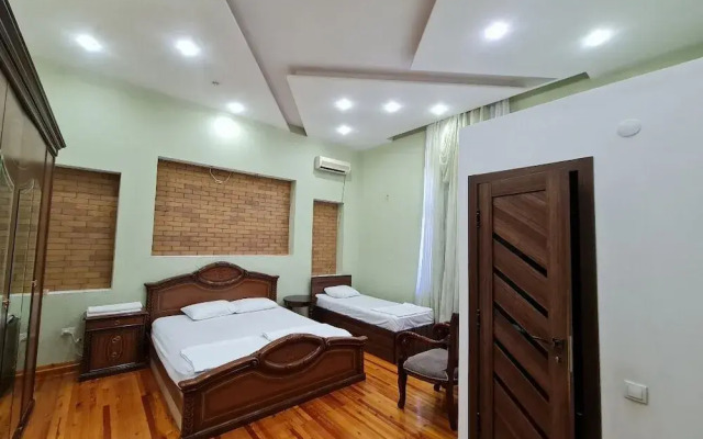 Отель May Weather