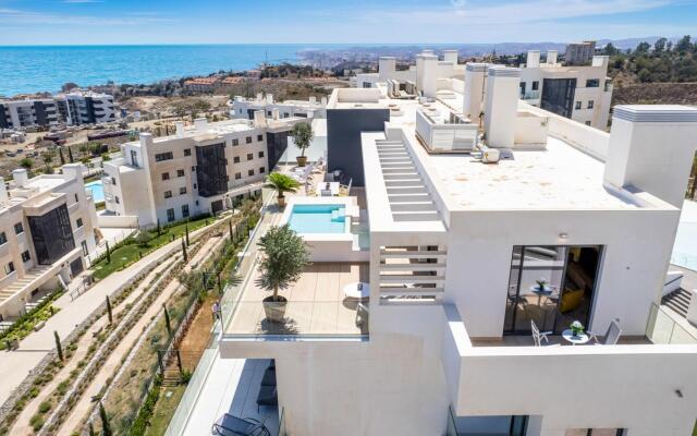 Yara In Fuengirola With 3 Bedrooms And 2 Bathrooms