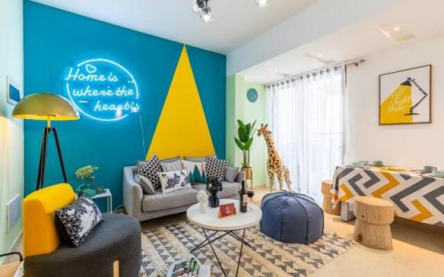 Zhuhai Xiangzhou District·Lovers Road Locals Apartment 00153800