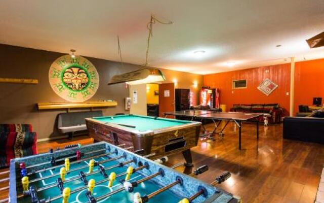 Raging Elk Hostel