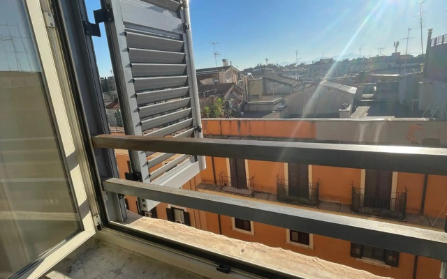 Floor 6 by DOT Suites