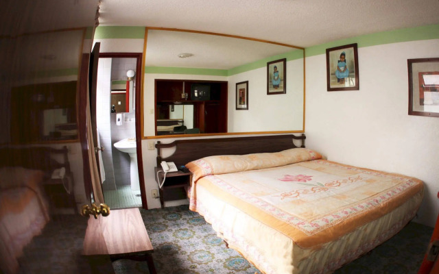 Hotel Uxmal