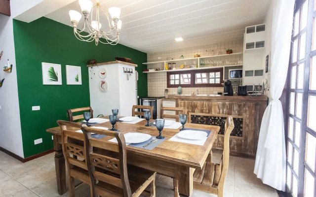 Bz10 Casa 4 suítes em condomínio clube