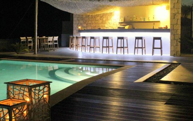 Golden Milos Beach House by Domotel