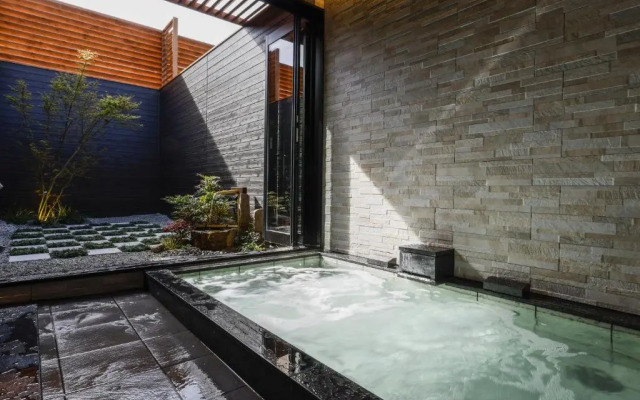 Hotel Garden Palace & Kansai Airport Spa