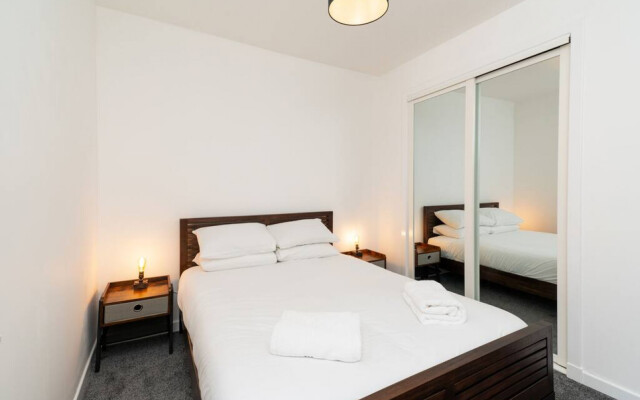 Bissets Bond - City Centre Warehouse Apartment