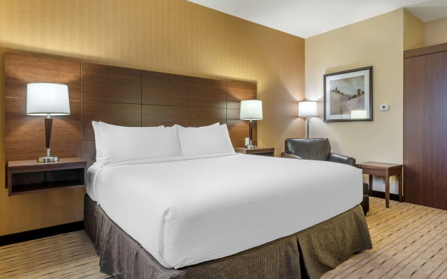 Best Western Plus Bathurst Hotel & Suites