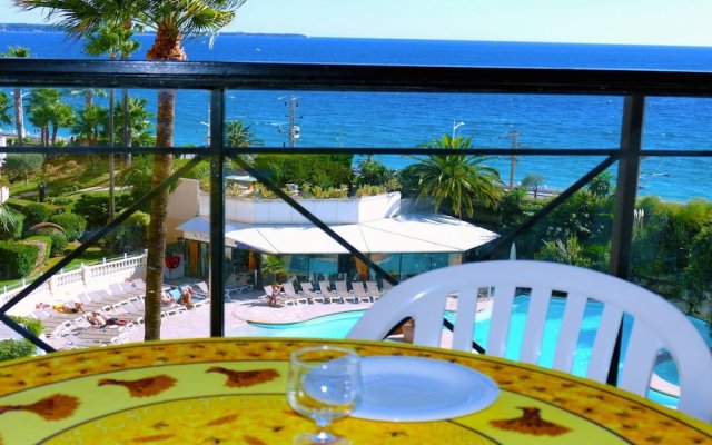 Apartment With one Bedroom in Cannes, With Wonderful sea View, Shared Pool, Furnished Terrace - 50 m From the Beach