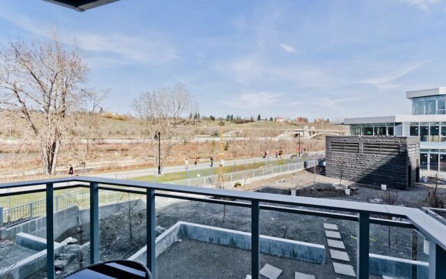 Suite Digs Waterfront