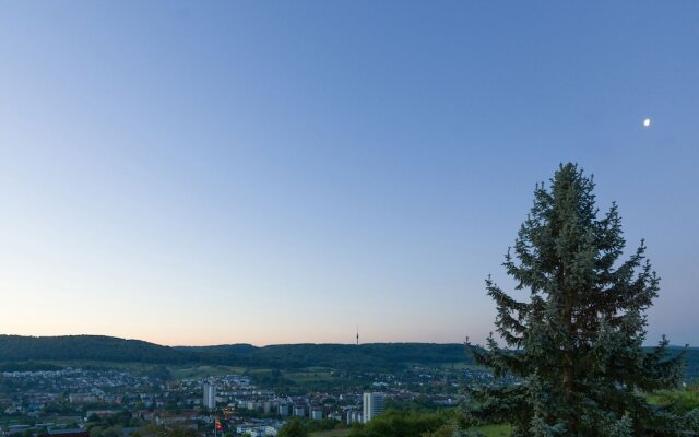 Maien Hotel & Restaurant