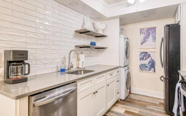 Island Palms Retreat