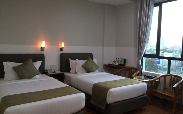 Gold Leaf Hotel