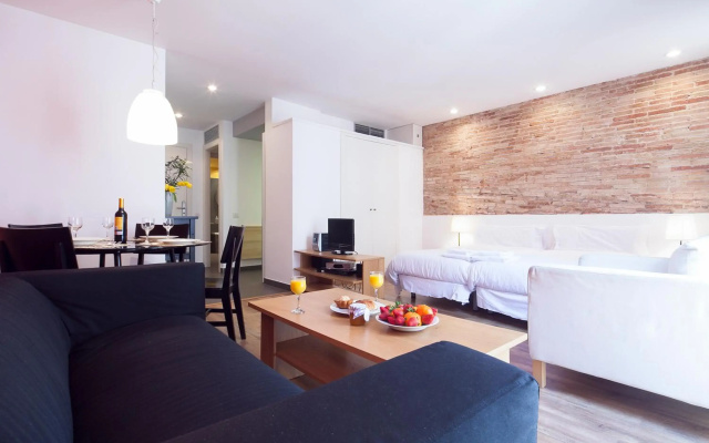 Inside Barcelona Apartments Sants
