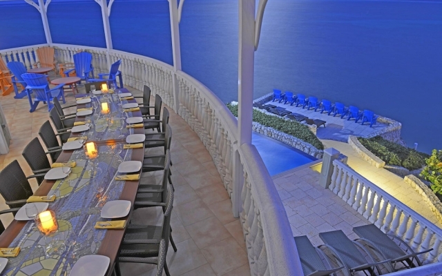 Cayman Castle & Guesthouse