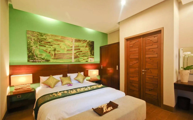 The Green Zhurga Suites