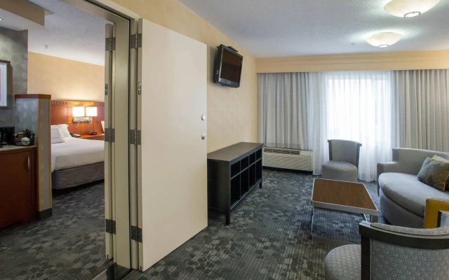 Courtyard by Marriott Raynham