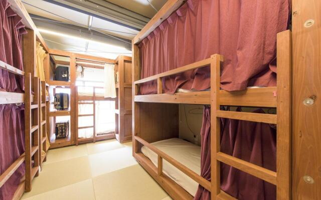 GrapeHouse Koenji - Hostel, - Caters to Women