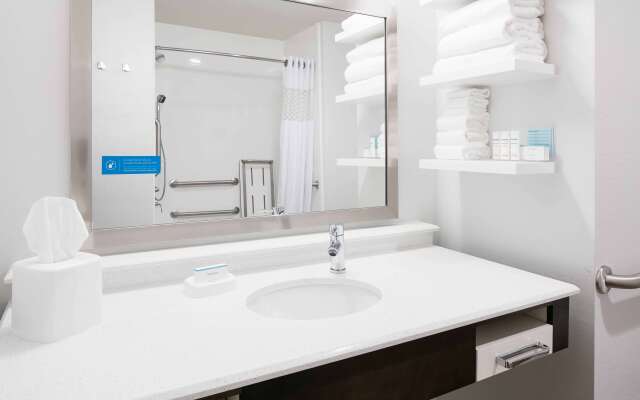 Hampton Inn & Suites Hudson