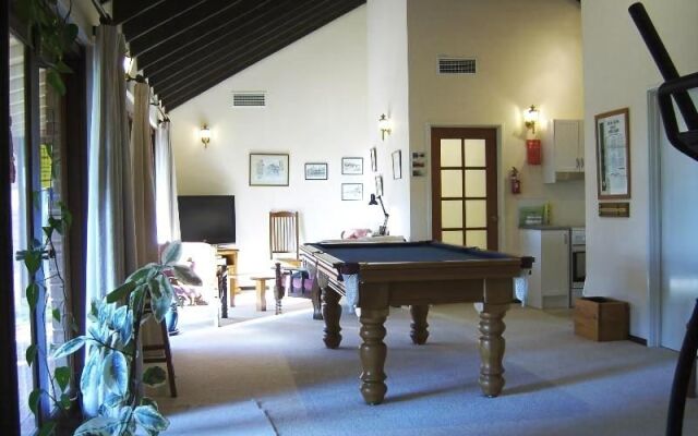 Eleebana Guest House