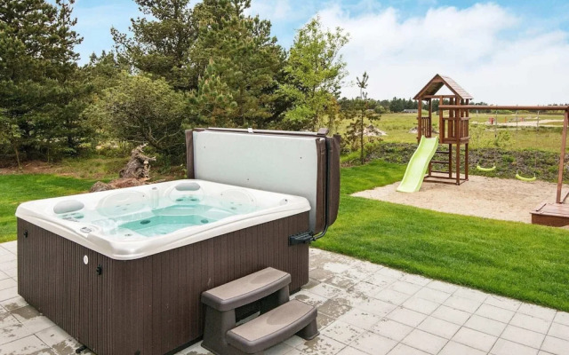 10 Person Holiday Home in Romo