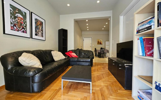 J G Luxury Apartment - Athens Town